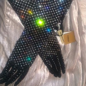 Brand new Burberry gloves w crystals